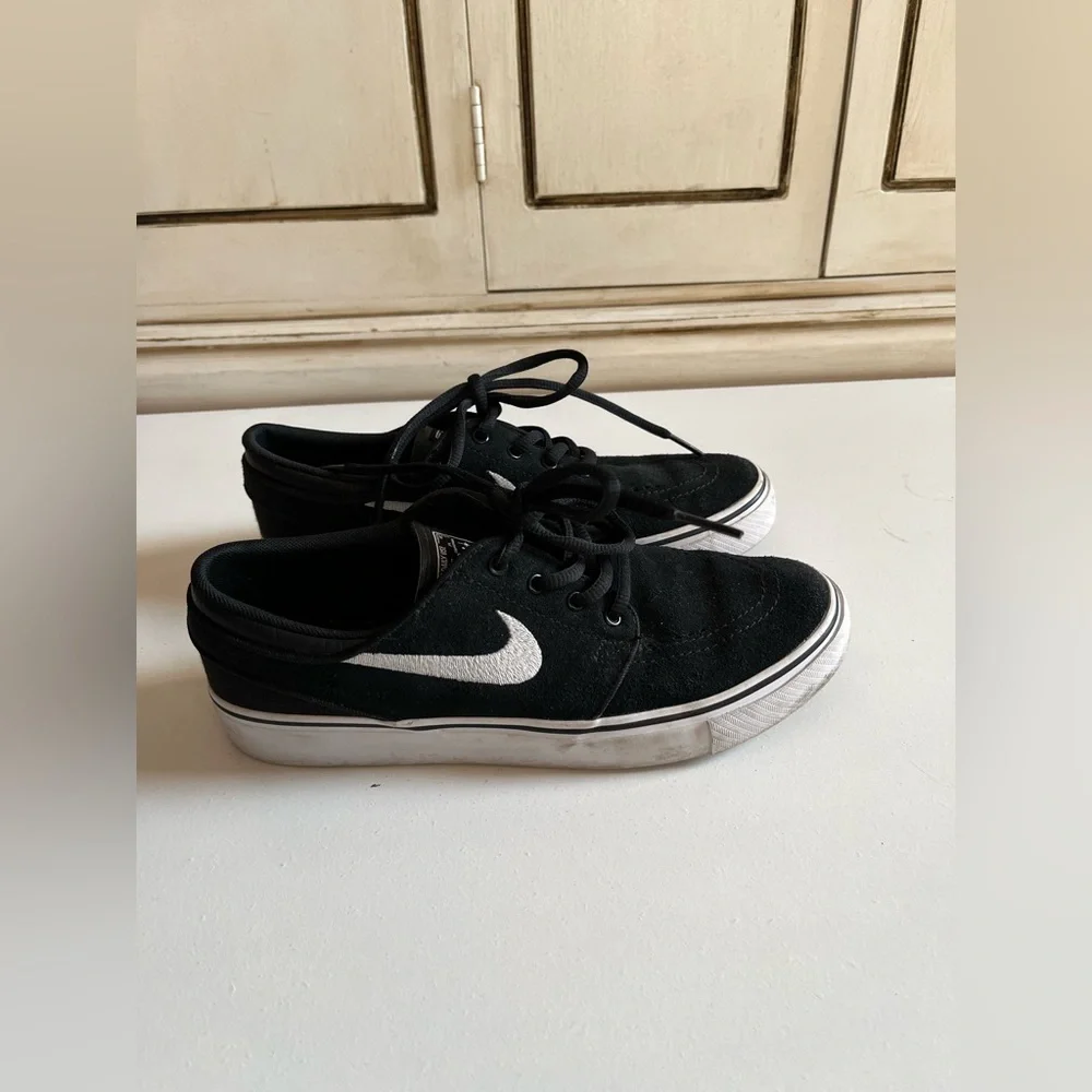 Nike Stefan Janoski Black & White Canvas Skate tennis shoes sneakers Youth 5.5